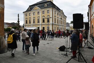 Polička opět ožije neobyčejnými zážitky!