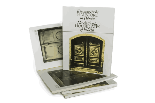 Klasicistní domovní vrata v Poličce