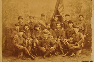 Fotografie Ferdinanda Martinů se Sokoly